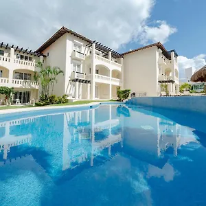 Sol 6 - 3 Bedroom Only 1 Block From Coco - At Luna Maya Mexico
